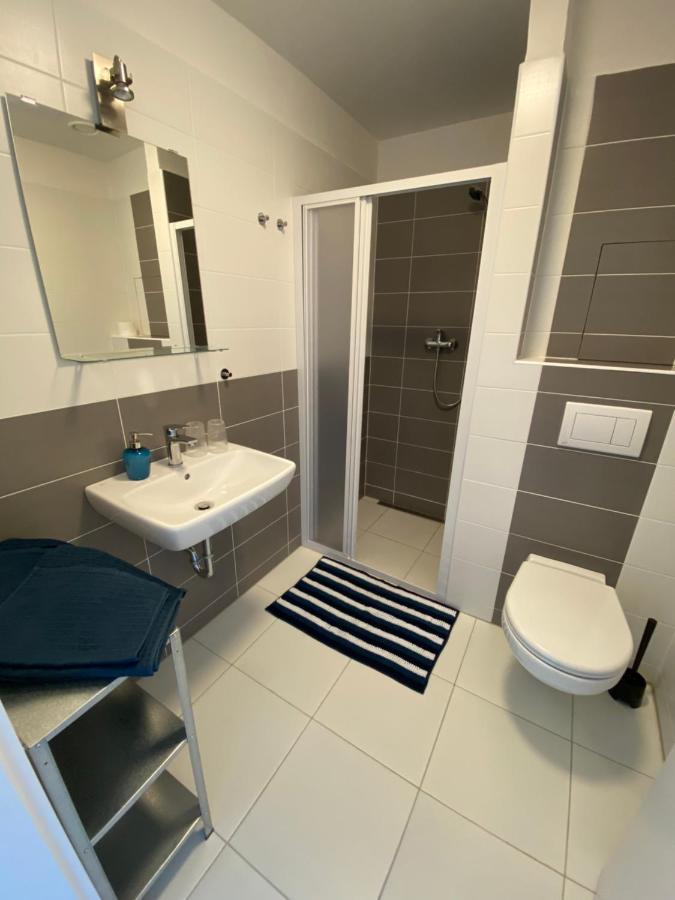 Cozy Studio With Garage In The City Center Pilzno Zewnętrze zdjęcie